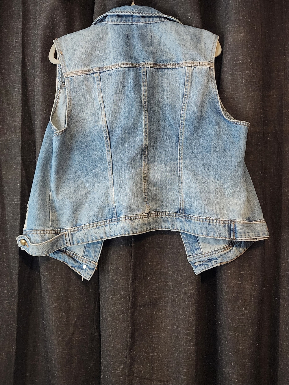 One 5 One Denim Vest • Women’s Size 1X • Light Wash Button‑Front - Picture 4 of 6